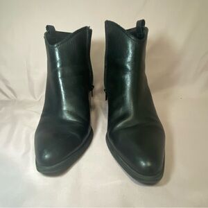 Naturalizer Women's Fairmont black leather ankle boots Size 8.5